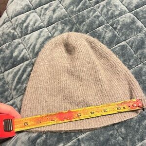 Cozy Gray Knit Unisex Cashmere Beanie